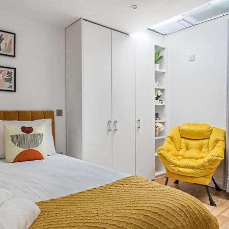Trafalgar Square Arty Apartment London Exterior photo